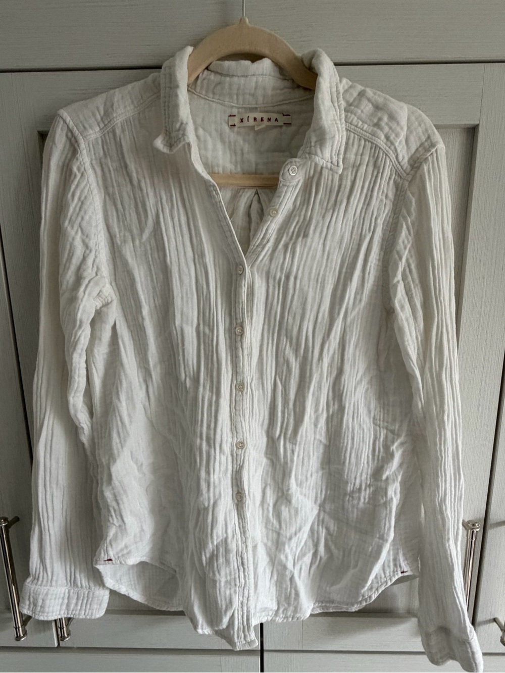 XiRENA Women's White Gauze Button-Down Shirt